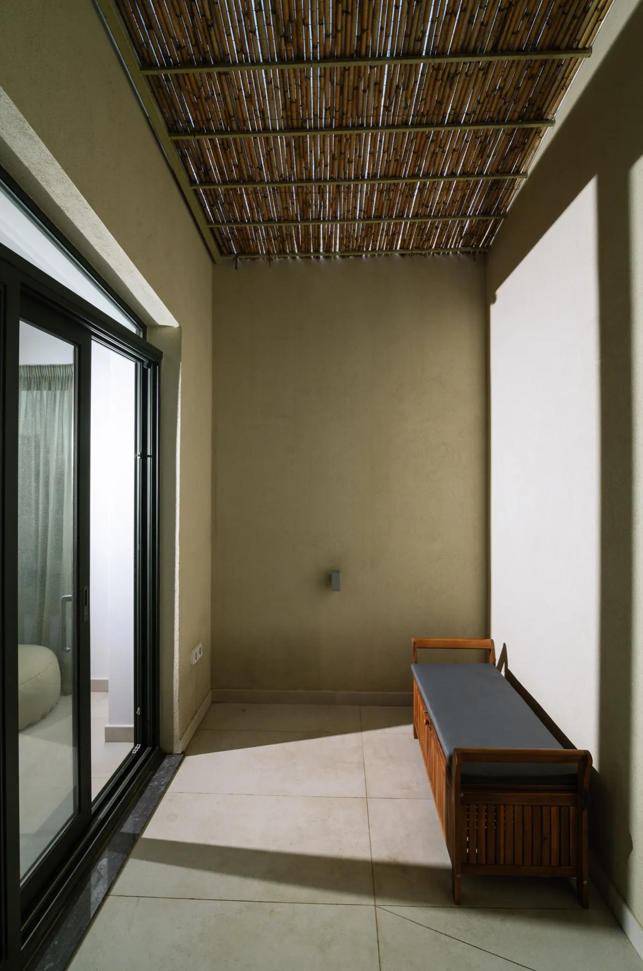 Lower Guesthouse private patio